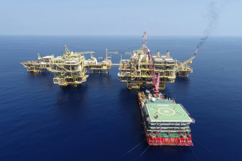 Services onshore & offshore oil and gas fields and facility services